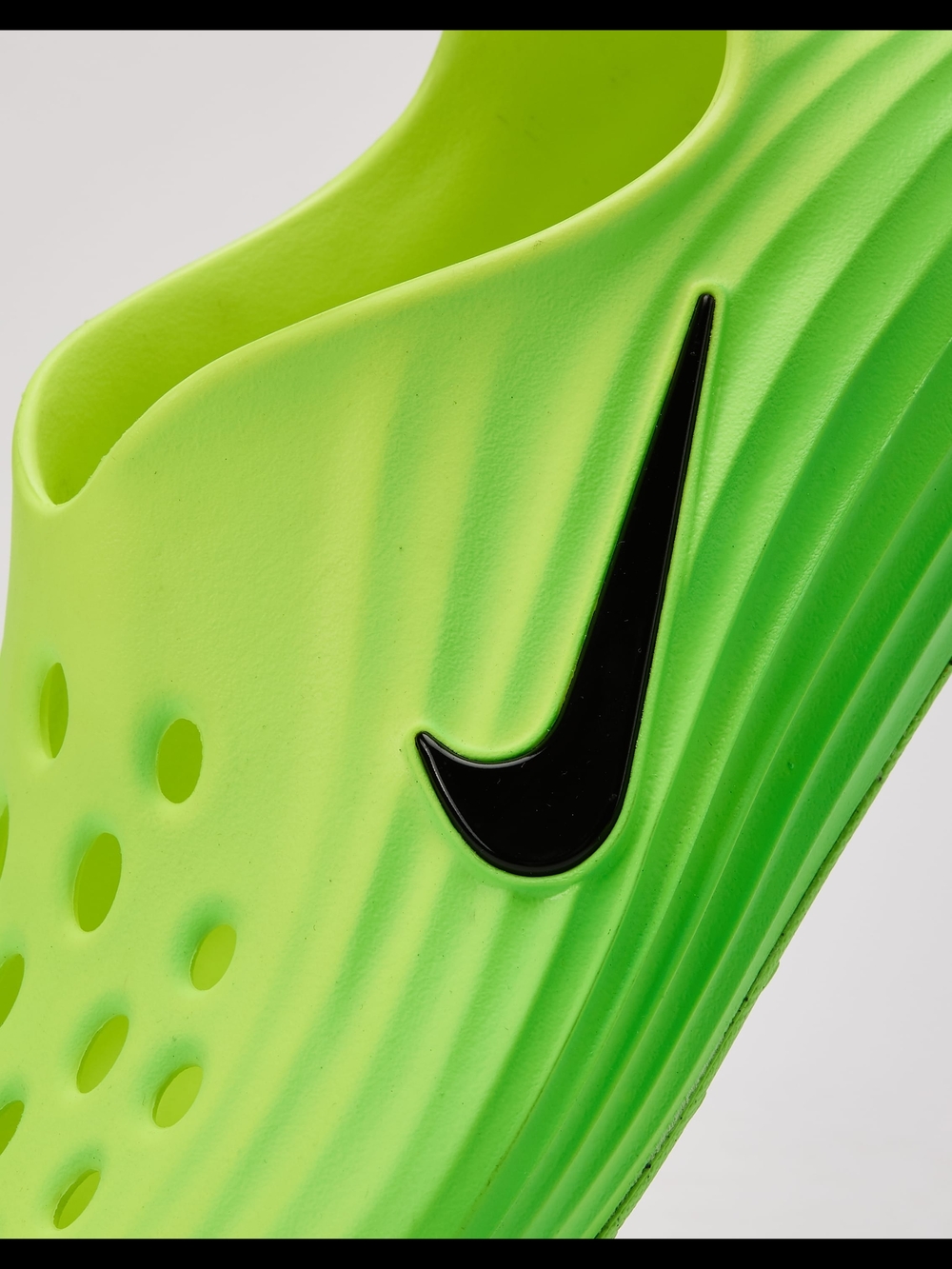 Nike ReactX Rejuven8 - Green Strike/Volt/Black - HV5060-300 - Size M13/W14 - Picture 2 of 4